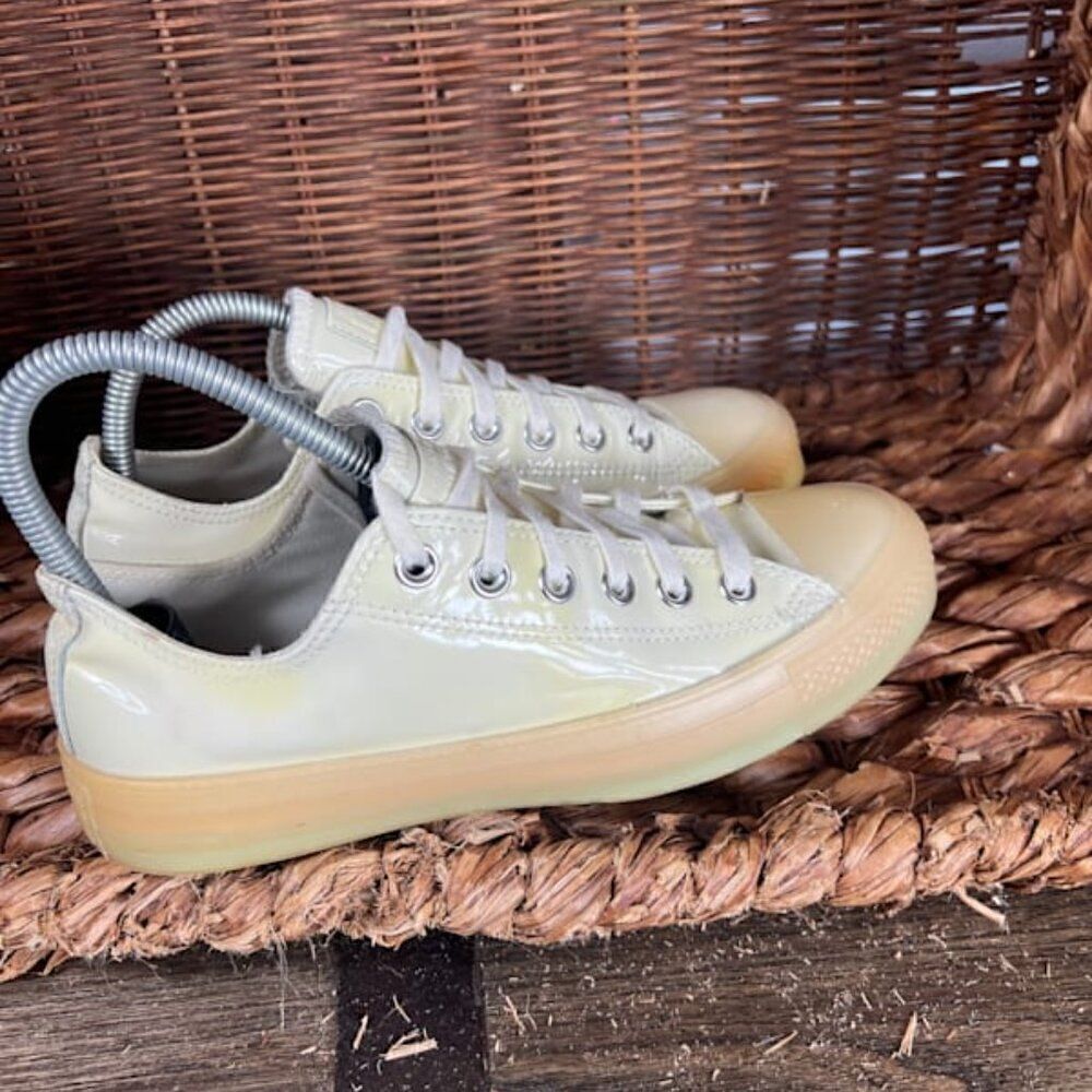 Converse Women's White Chuck Taylor All Star Glow‎ Sneakers Size 7.5